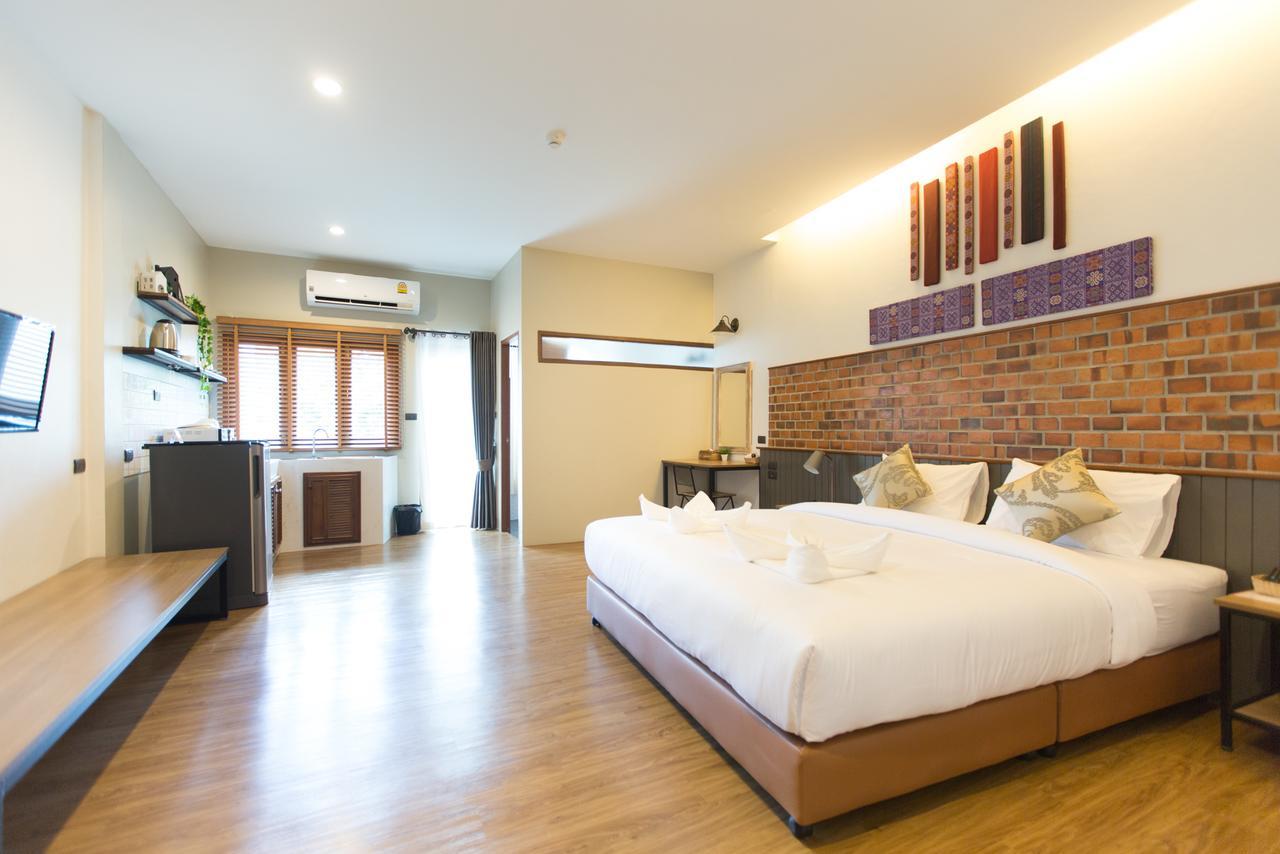 The Old City Wall Inn Chiang Mai Buitenkant foto