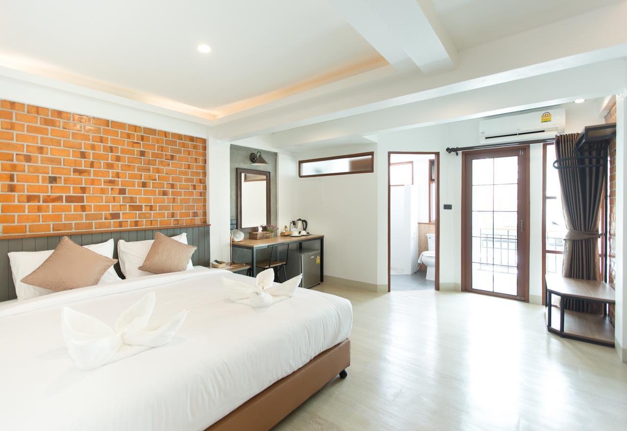 The Old City Wall Inn Chiang Mai Buitenkant foto