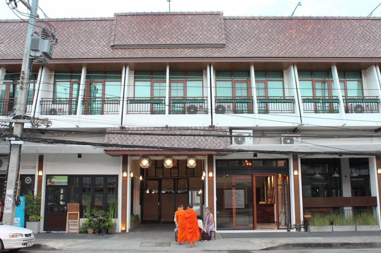 The Old City Wall Inn Chiang Mai Buitenkant foto