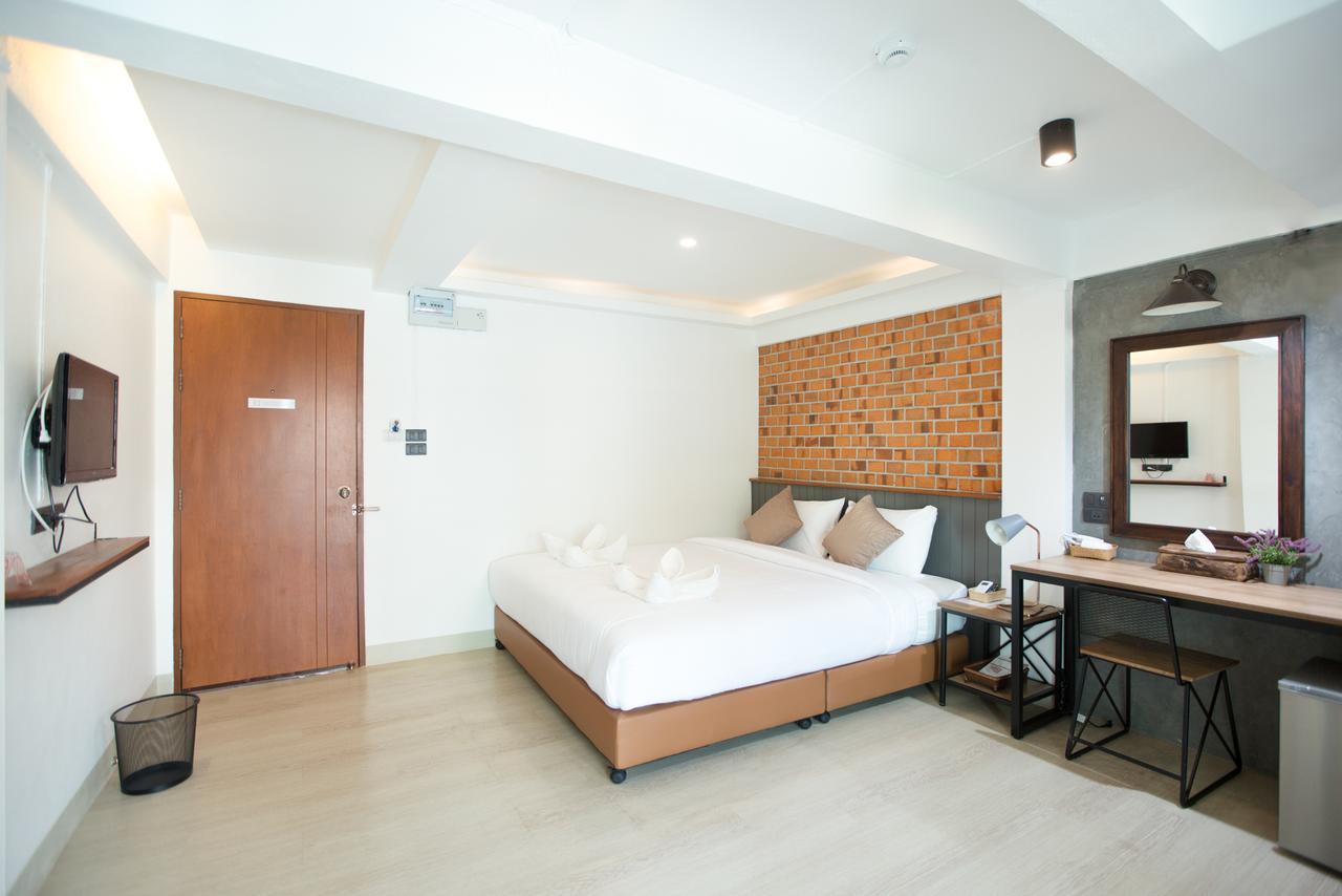 The Old City Wall Inn Chiang Mai Buitenkant foto